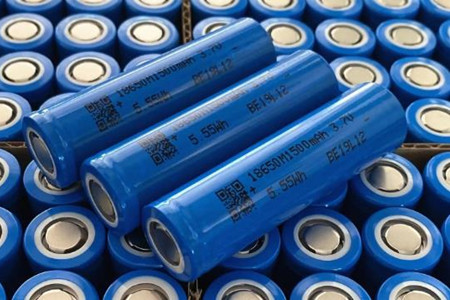 固态锂电池相针对目前液态锂电池有哪些优势？