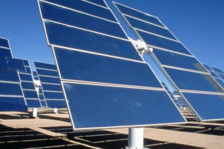 如何正确维护太阳能光伏发电电池板？